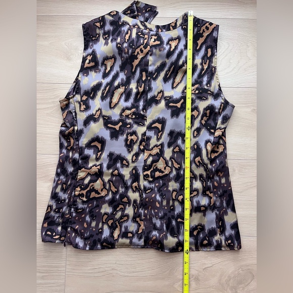 Santorelli animal print halter top - Picture 6 of 13